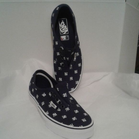 Vans Other - 🆕️🔴Men's AUTHENTIC VANS: NEW YORK YANKEES